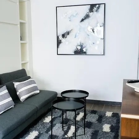 Or - A La Krutenau Apartment *